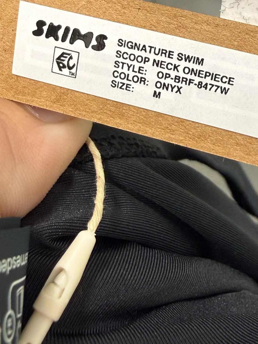 SKIMS nwt size